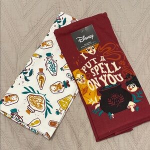 Disney Hocus Pocus kitchen hand Towels - NWT